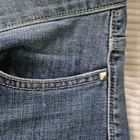 Rock & Republic Classic Blue Denim Jeans. Size 14 - Picture 6 of 12